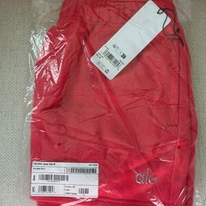 NWT Alo Yoga Accolade Shorts Candy Red